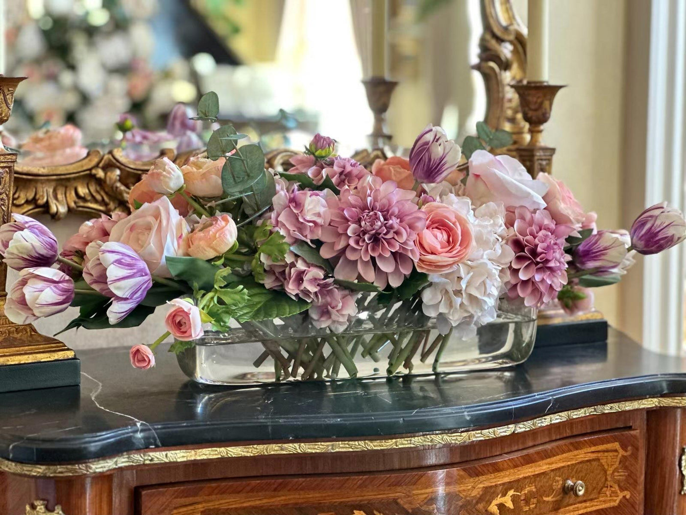 Architectural Icons: Foyer Centerpieces & Large Floral Arrangements